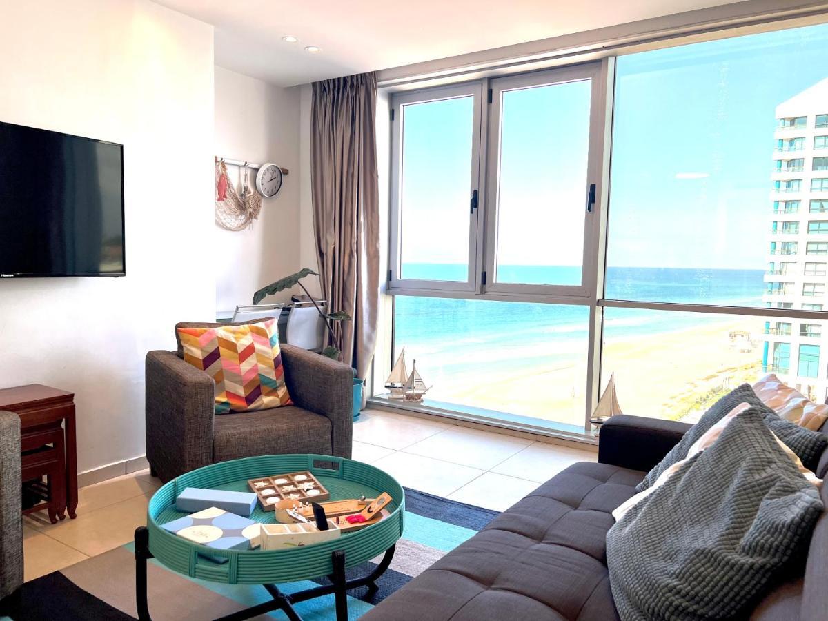 Beach Apartment- Breathtaking Views With Bomb Shelter Herzliya Bagian luar foto